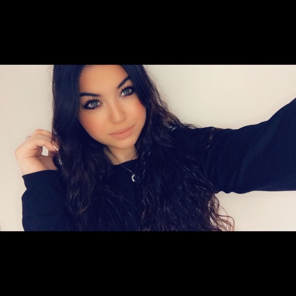 Meet your Posher, Michelle - Picture 1 of 1